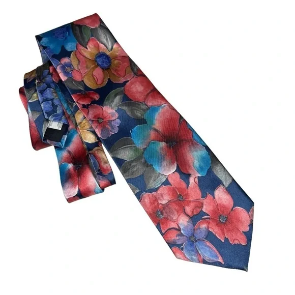 Wembley Floral Men’s necktie tie made in the USA - Picture 2 of 3